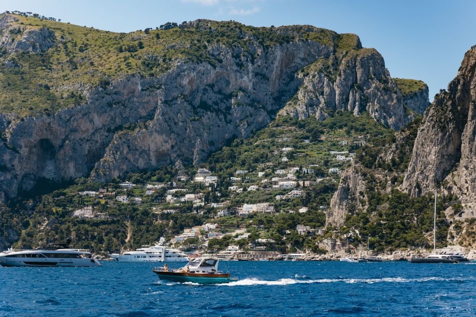 索伦托出发的壮丽蓝洞之旅 2026