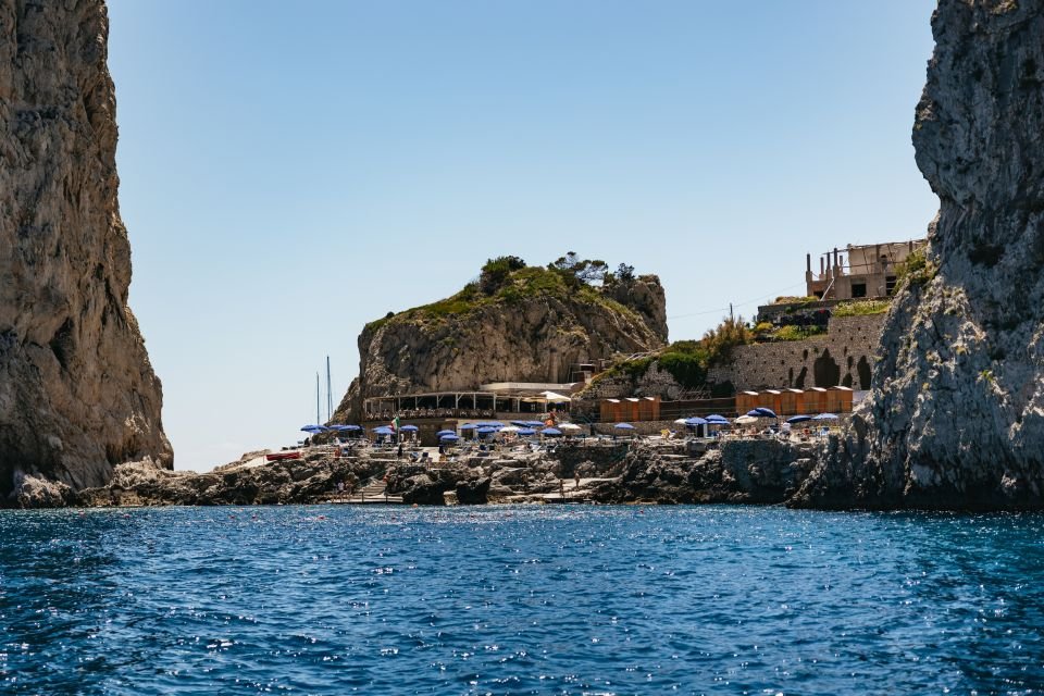 索伦托出发的壮丽蓝洞之旅 2026