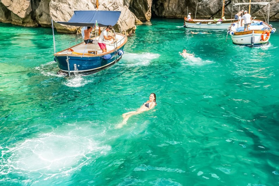 Sorrento'dan En İyi Capri Tekne Turu 2026